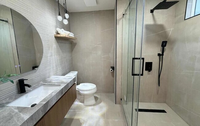 Building Photo - 5003 Valdez Ave