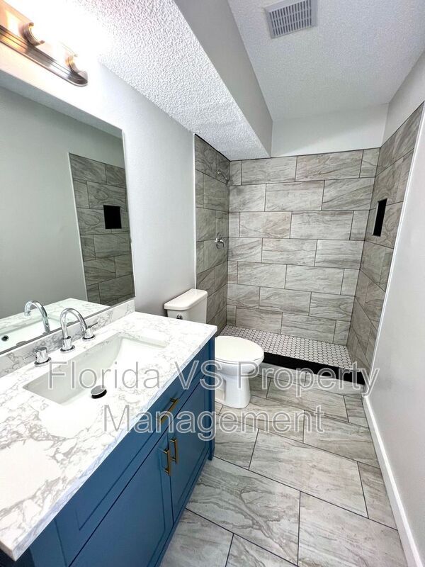 Building Photo - 13 Louisiana Ave