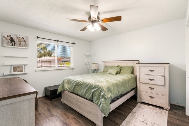 Building Photo - 14039 Utopia Dr