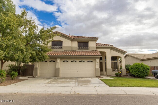 Building Photo - 1269 E Iris Dr