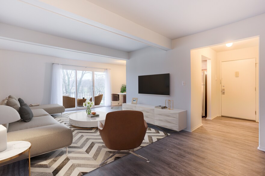 Greens Lake Apartments 5605 Parview Dr Clarkston MI 48346 Apartment