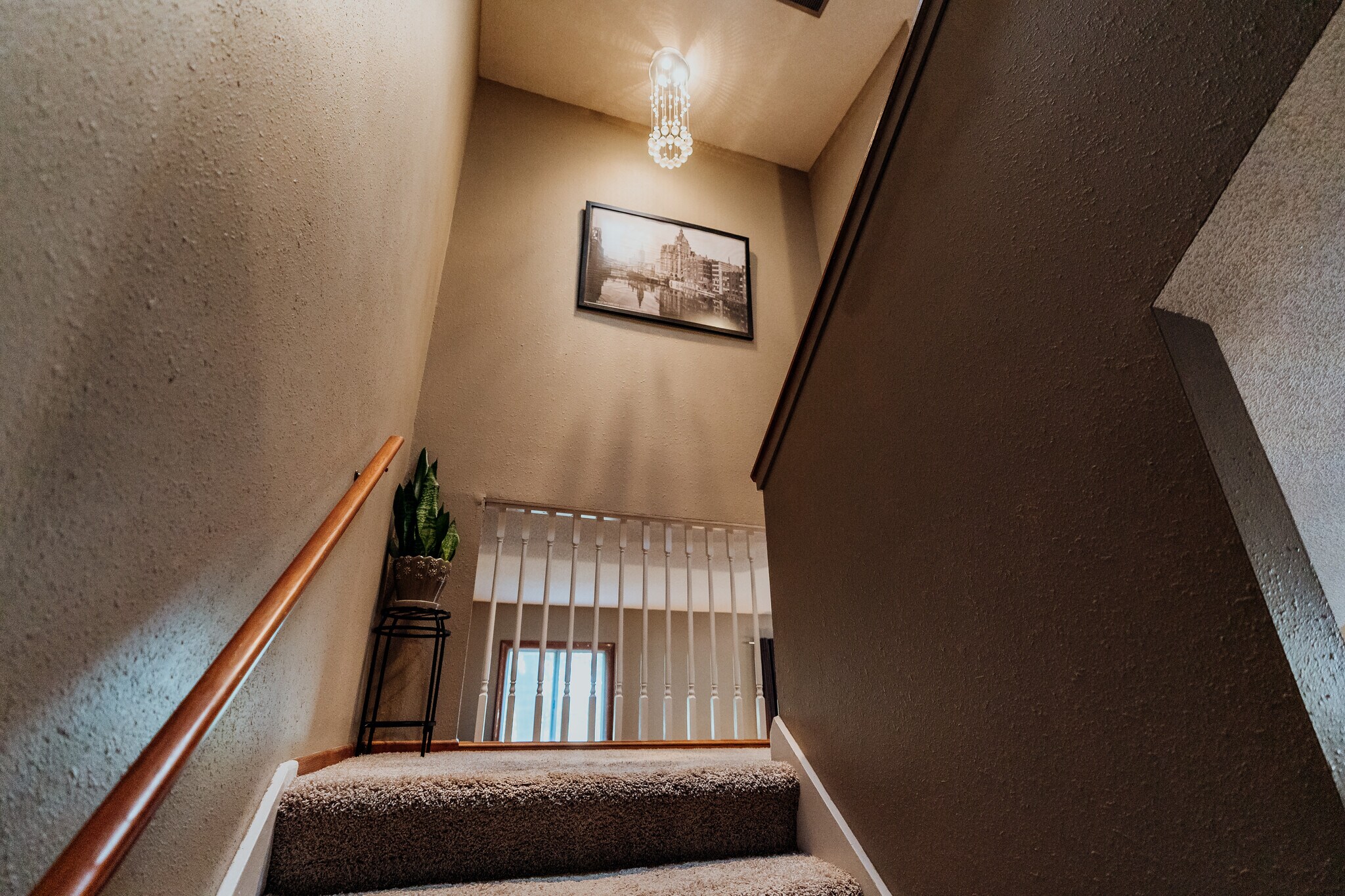 Building Photo - 2042 Louisiana Ave S