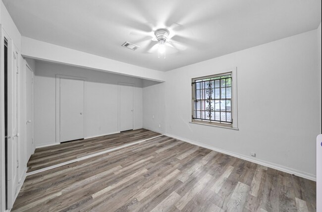 Building Photo - 3207 Florida St