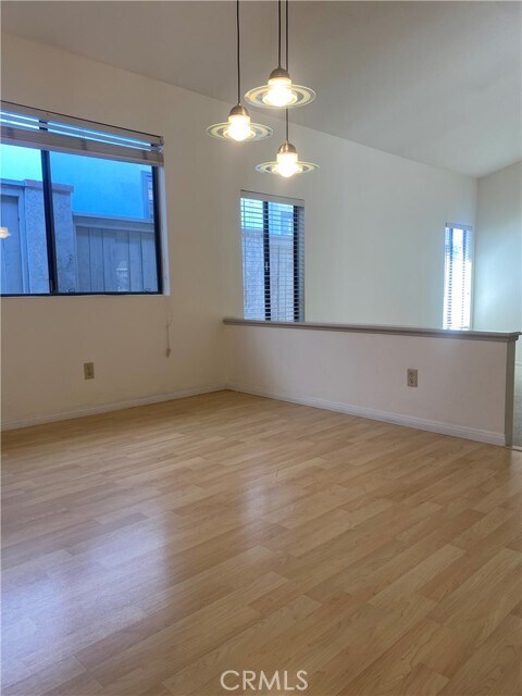 Building Photo - 1204 Elm Ave