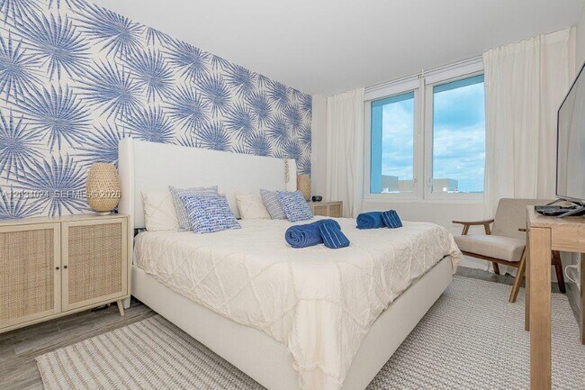 Building Photo - 2301 Collins Ave
