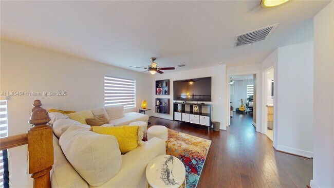 Building Photo - 5092 SW 173rd Ave