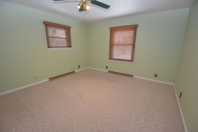 Building Photo - River Front Home in Elkhart IN, lawn care included.