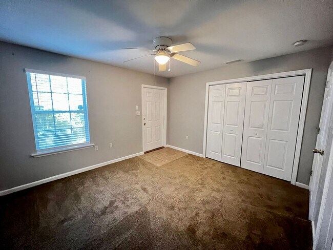 Building Photo - 2738 W Tharpe St