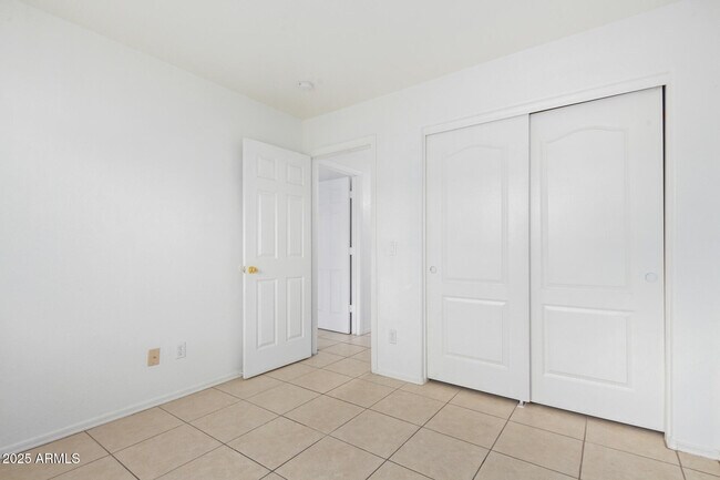 Building Photo - 8233 W Papago St