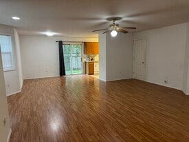 Building Photo - 3237 Olive St