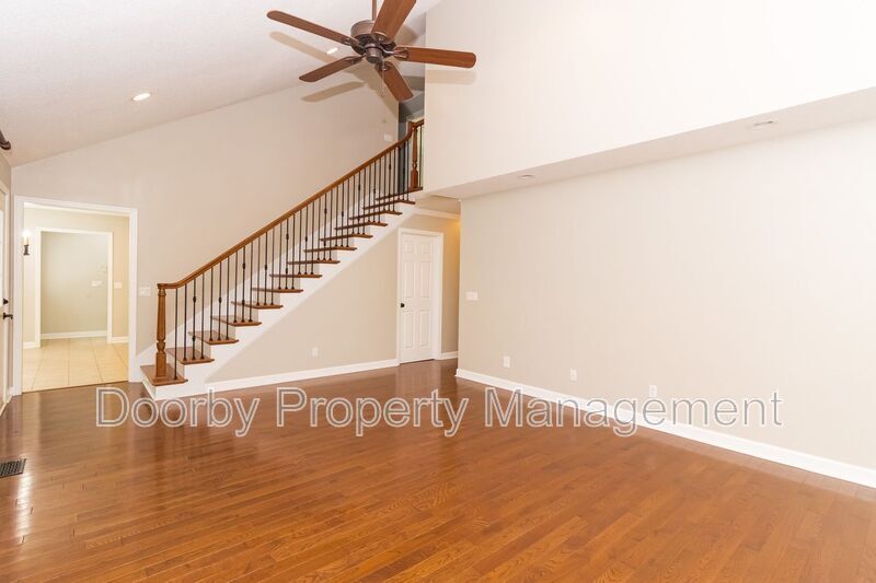 Building Photo - 510 Woodrose Ln