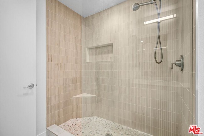 Building Photo - 1240 Gordon St