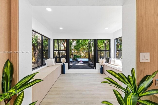 Building Photo - 751 NE 80th St