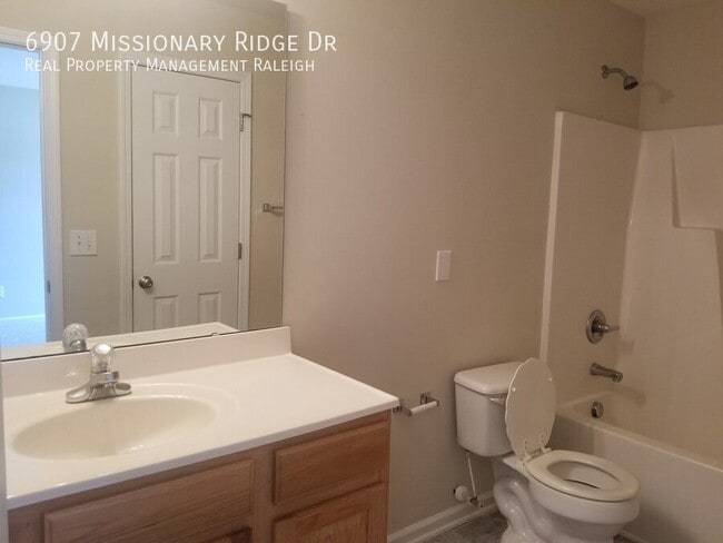 Building Photo - 6907 Missionary Ridge Dr