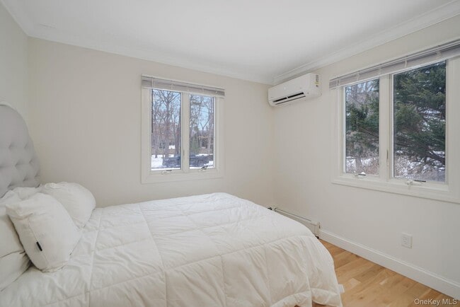 Building Photo - 19 Pine Tree Ln