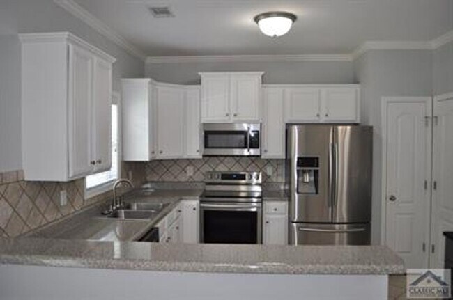 Building Photo - 259 Oconee River Cir