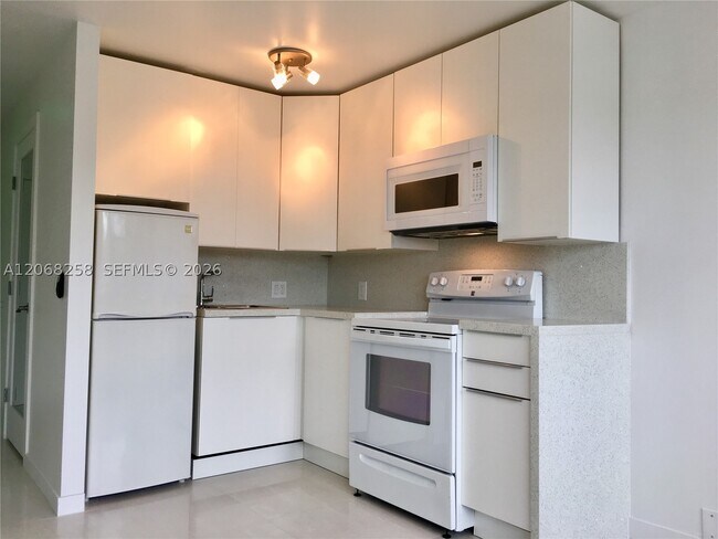 Building Photo - 6484 Indian Creek Dr