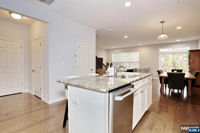 Building Photo - 4 Masterson Ct