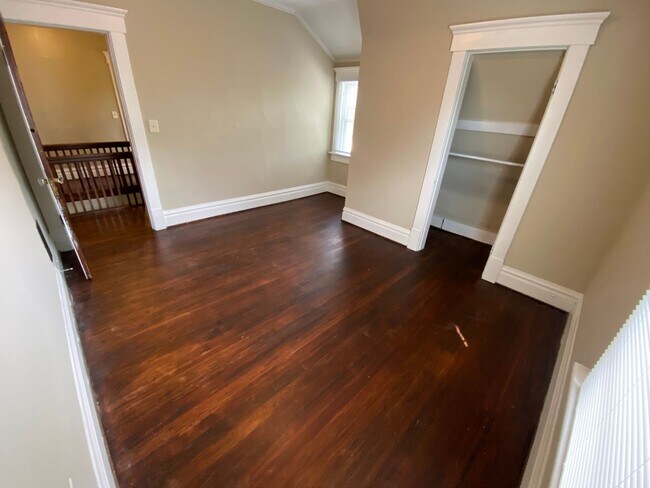 Building Photo - 426 E 15th Ave