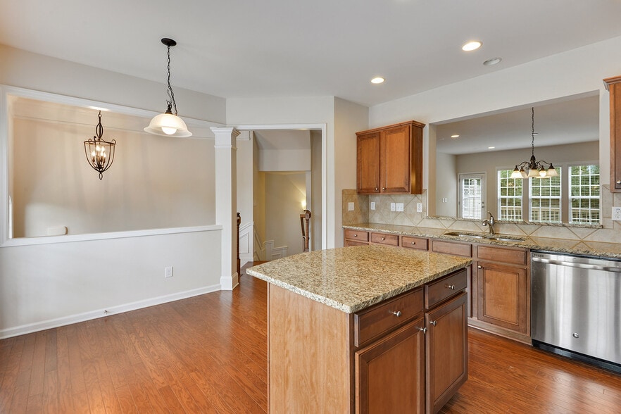 Building Photo - 366 Ardmore Ct NW