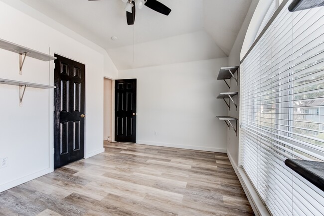 Building Photo - 31302 Baker Lake Dr