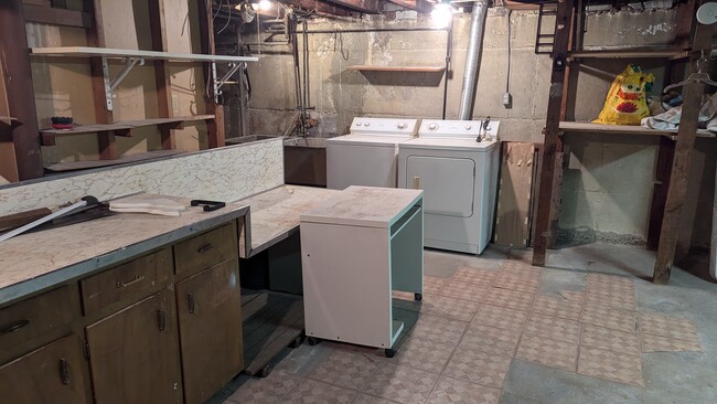 Laundry Room - 7622 170th St