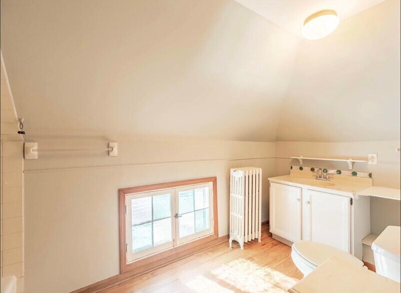 Building Photo - 38 Crissey Ave