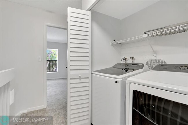 Building Photo - 3395 Carambola Cir