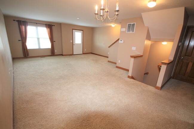 Building Photo - 2 Bedroom - Dublin
