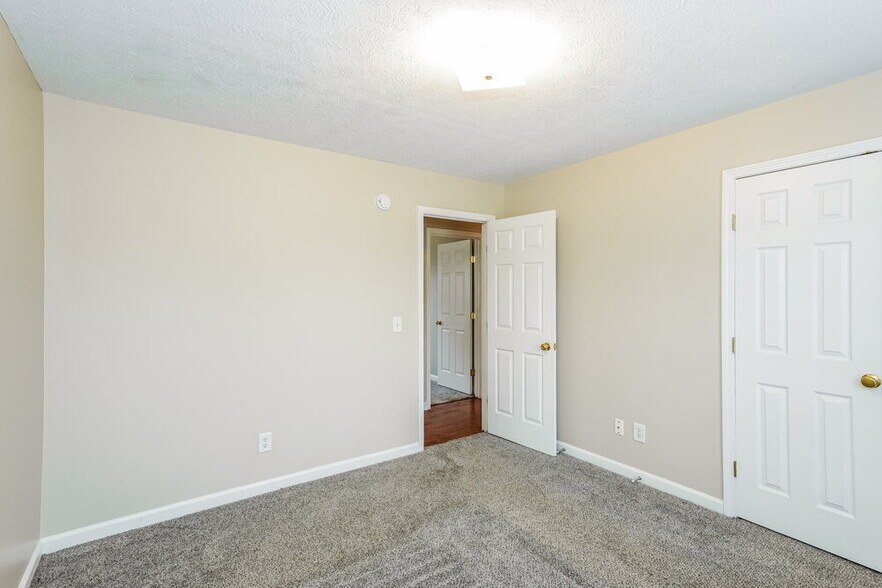 Building Photo - 202 Zenith Ct