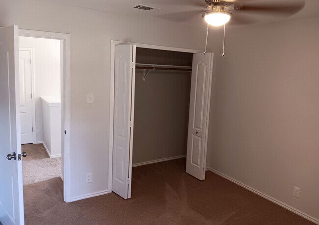 Building Photo - 217 Corsica Dr