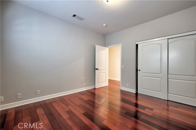 Building Photo - 529 S 5th Ave