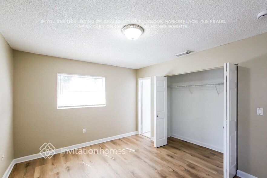 Building Photo - 3010 SW 97th Ct