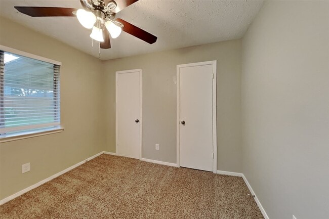 Building Photo - 4718 Lost Lake Ln