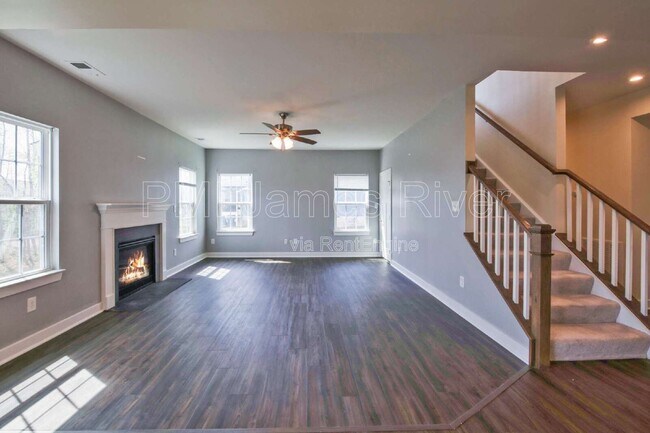 Building Photo - 8225 Spiral Dr