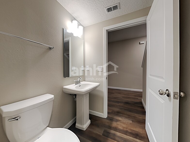 Building Photo - 91 Hemlock Point