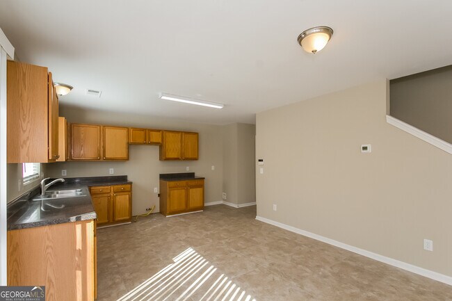 Building Photo - 5677 Sable Way