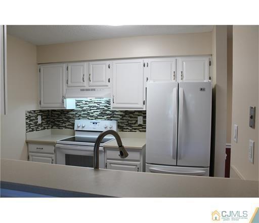 Building Photo - 1201 Aspen Dr