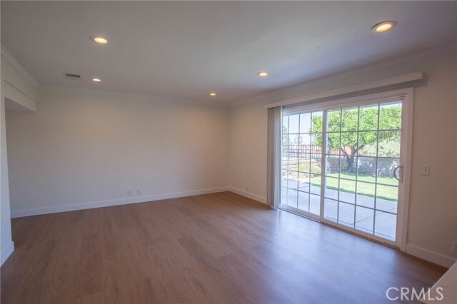 Building Photo - 2933 Oakwood Ln