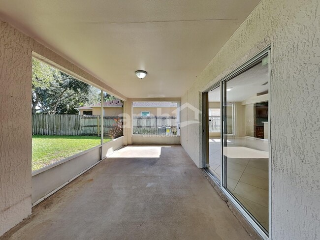 Building Photo - 5276 Mansford Pl
