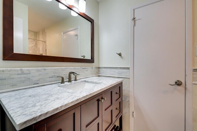 Building Photo - 2603 Creek Bend Cir