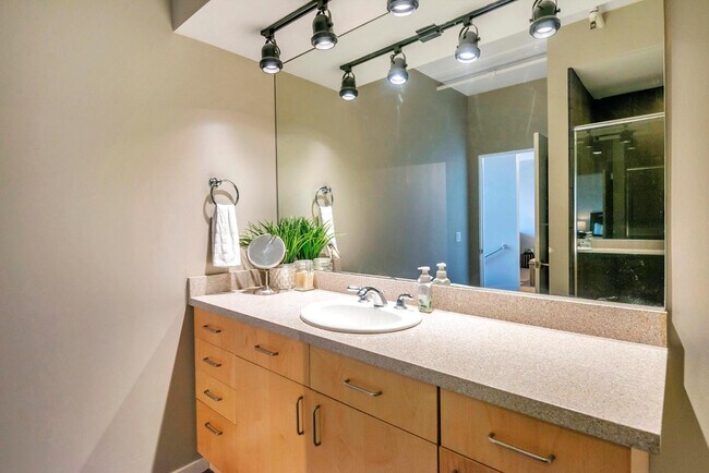 Building Photo - 7301 E 3rd Ave