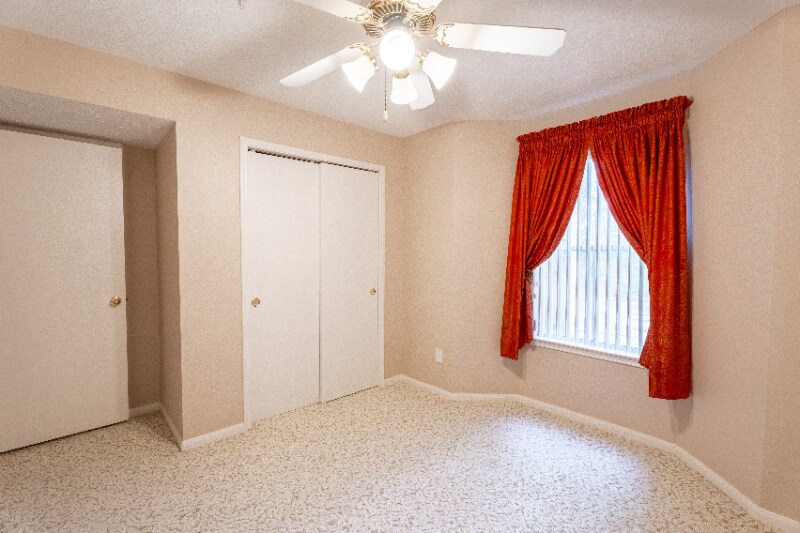 Building Photo - 8051 Bay Branch Dr