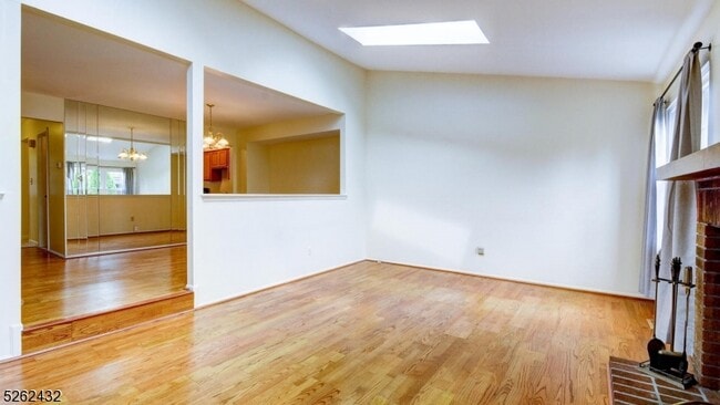 Building Photo - 70 Bayberry Dr