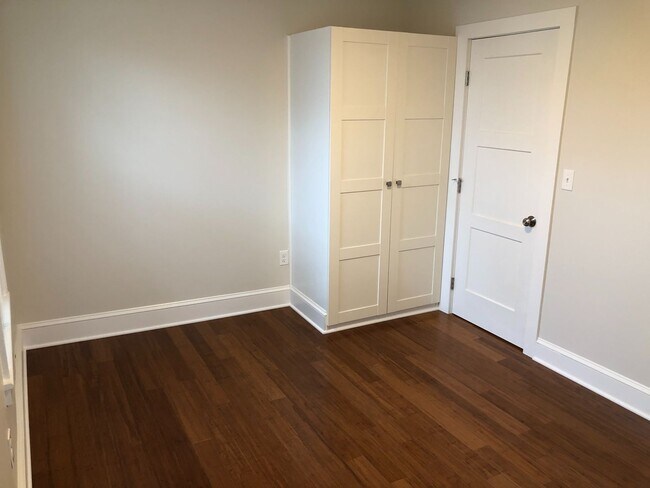 Building Photo - 143 Eastern Drive