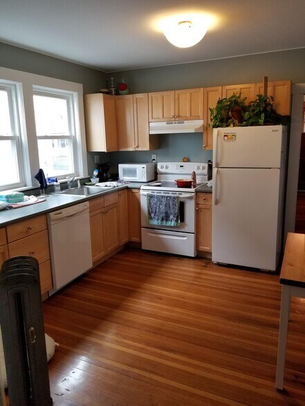 Kitchen close up - 29 Rose St