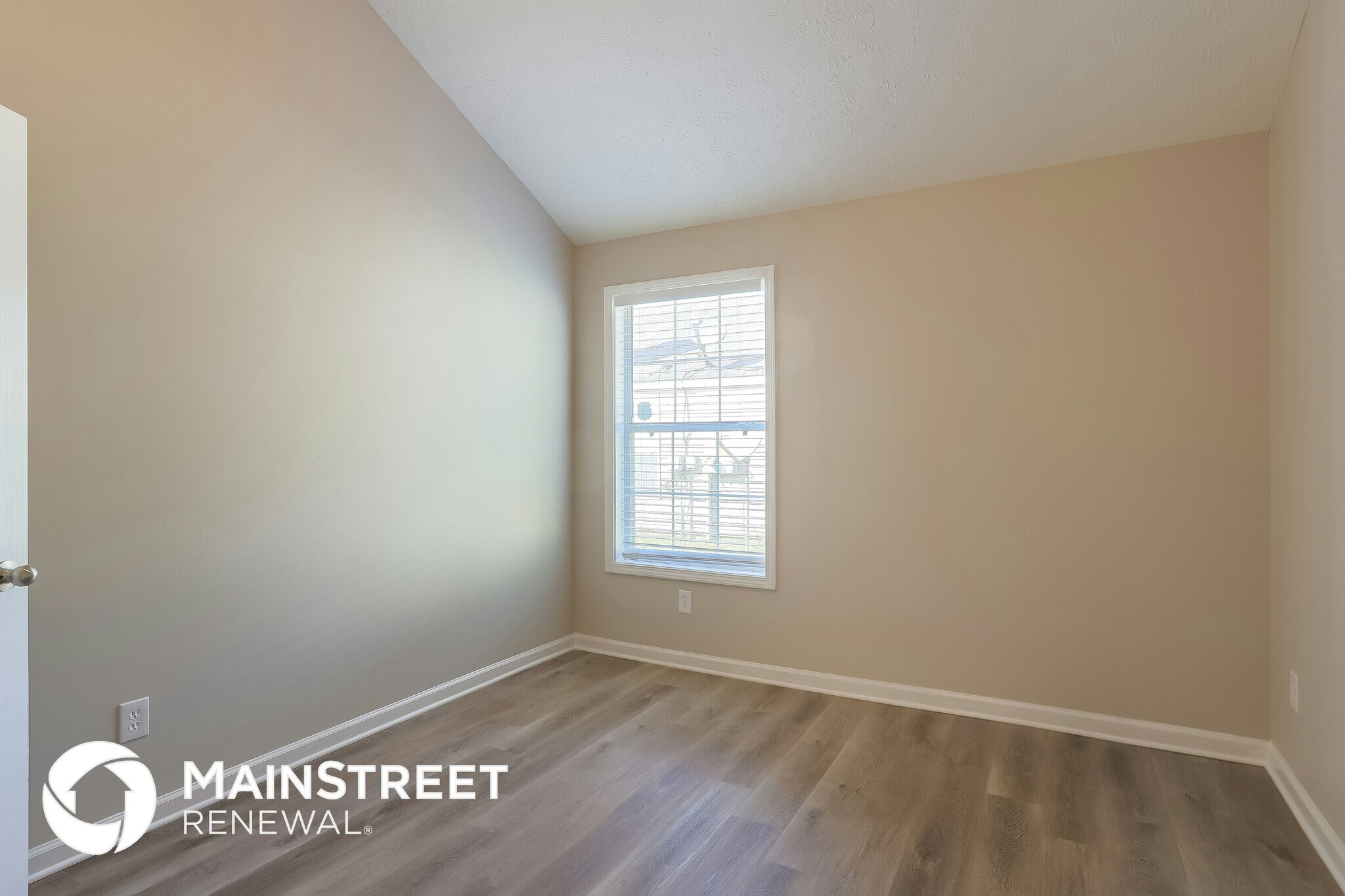 Building Photo - 5222 Alexander St