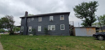 Building Photo - 5004 E Side Ave
