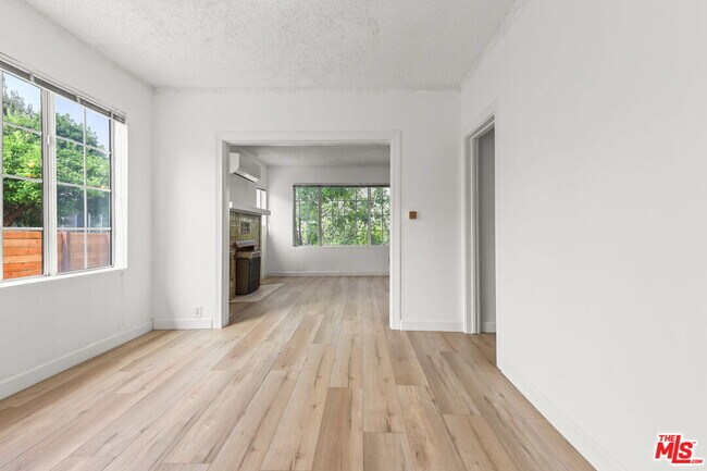 Building Photo - 1174 S Highland Ave