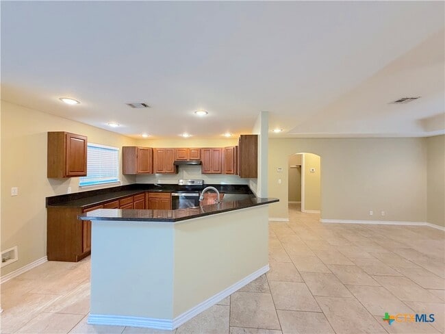 Building Photo - 849 Scenic Hills Dr